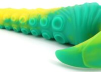 Deepleasure Silikon Dildo mit Reliefstruktur 33 cm
